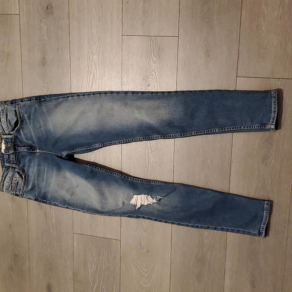 Alice + Olivia Skinny Jeans size 29 🎊HOST PICK🎊